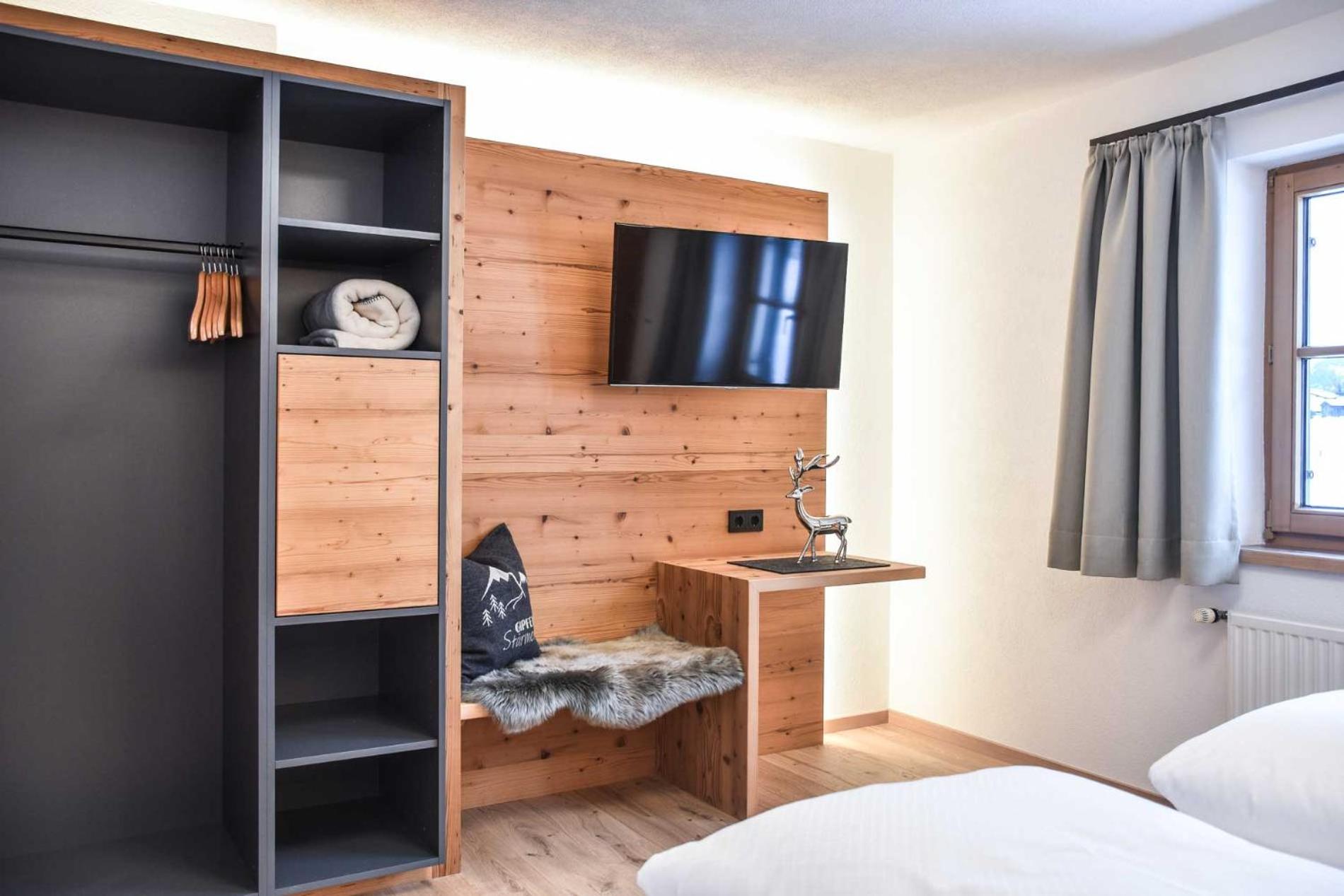 Bernhard Apartment